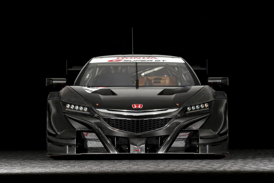  Honda NSX-GT 2017 года  (фото 2 из 4)